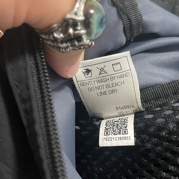 EUC Unisex Adidas Yola Roll-Top Nylo Backpack In Black & White - Picture 14 of 14